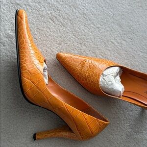 Nine West Orange Crocodile Pattern Heels  7.5 M, worn once